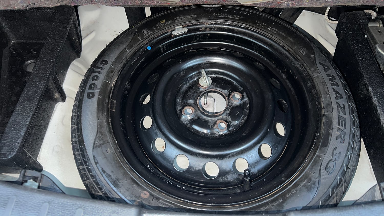 Used 2016 Maruti Suzuki Wagon R 1.0 VXI AMT Petrol Automatic tyres SPARE TYRE VIEW