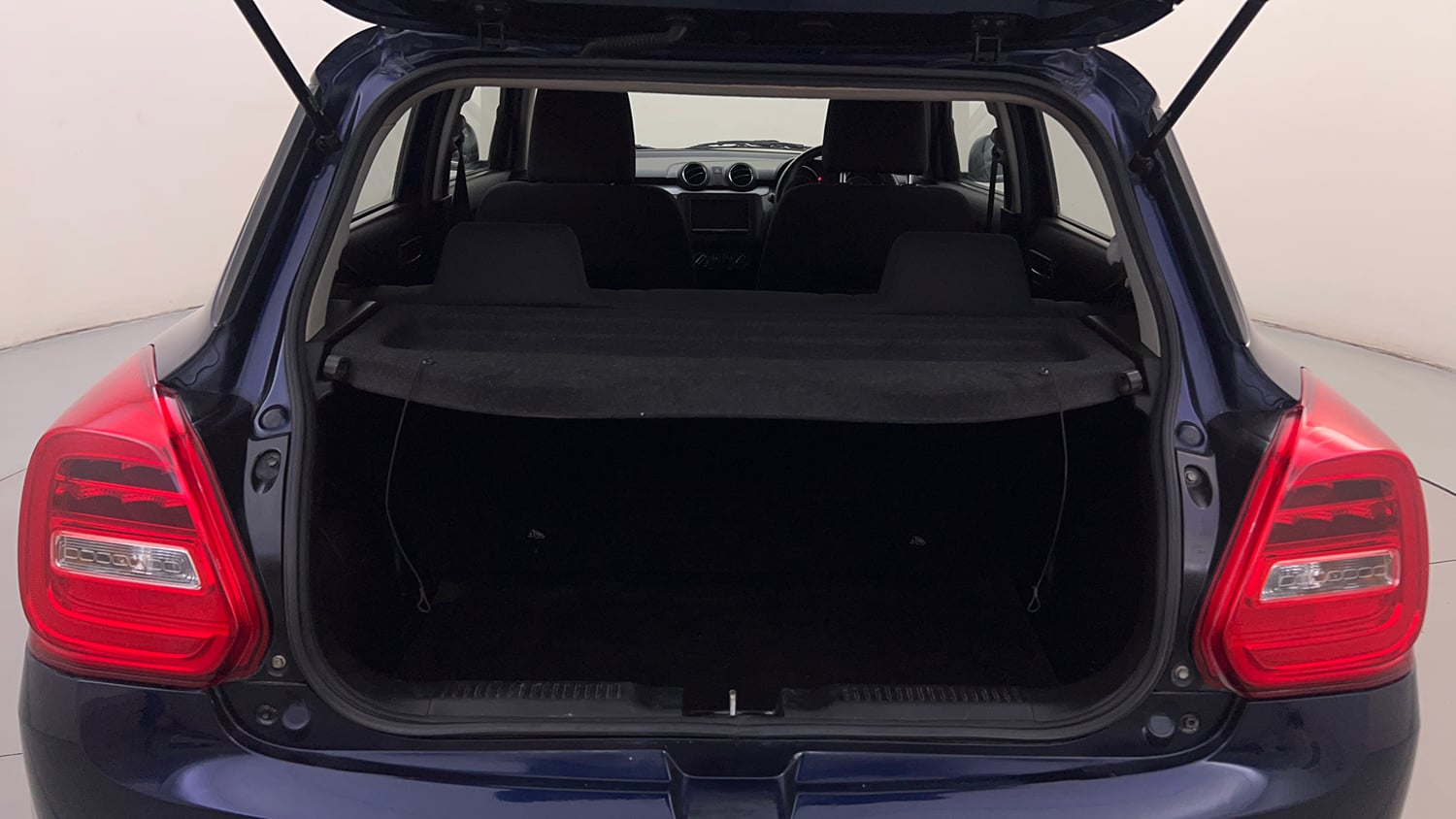 Used 2019 Maruti Suzuki Swift VXi AMT Petrol Automatic interior DICKY INSIDE VIEW