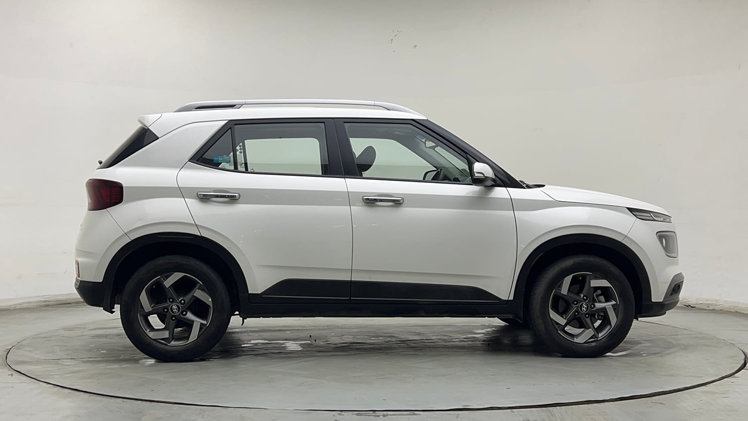 Used 2021 Hyundai Venue SX (O) 1.0 Turbo Petrol Manual exterior RIGHT SIDE VIEW