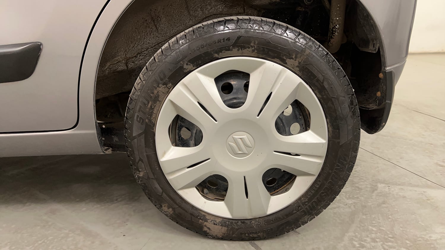 Used 2018 Maruti Suzuki Wagon R VXI Petrol Manual tyres LEFT REAR TYRE RIM VIEW