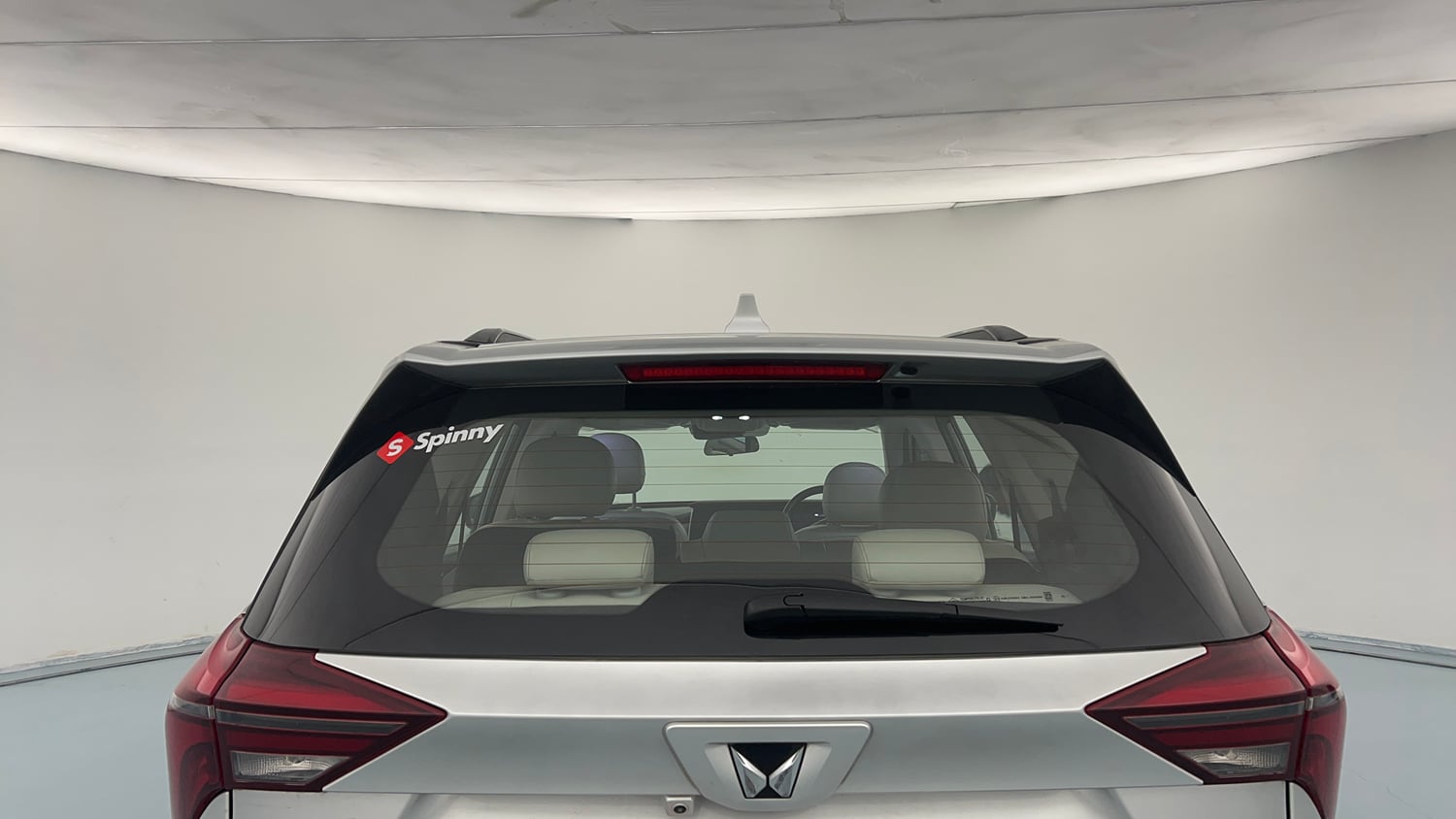 Used 2022 Mahindra XUV700 AX 7 Petrol MT 7 STR Petrol Manual exterior BACK WINDSHIELD VIEW