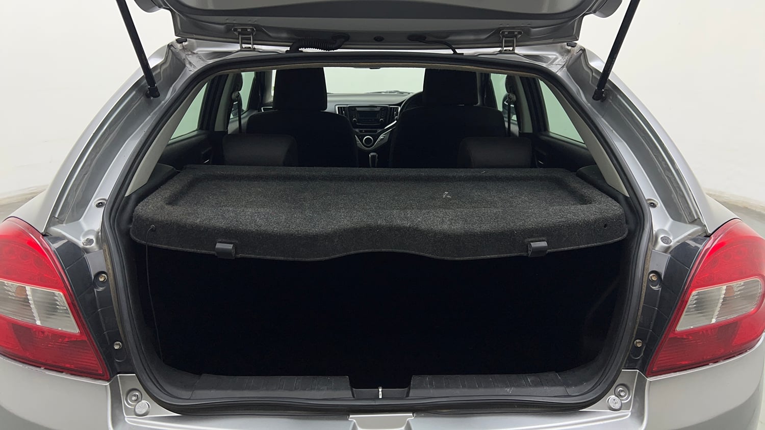 Used 2016 Maruti Suzuki Baleno Zeta 1.2 AT Petrol Automatic interior DICKY INSIDE VIEW