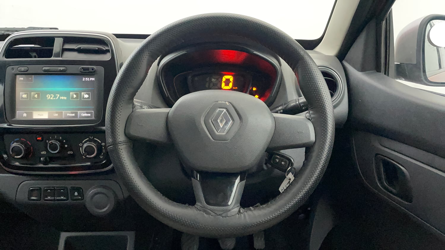 Used 2016 Renault Kwid 1.0 RXT Petrol Manual interior STEERING VIEW