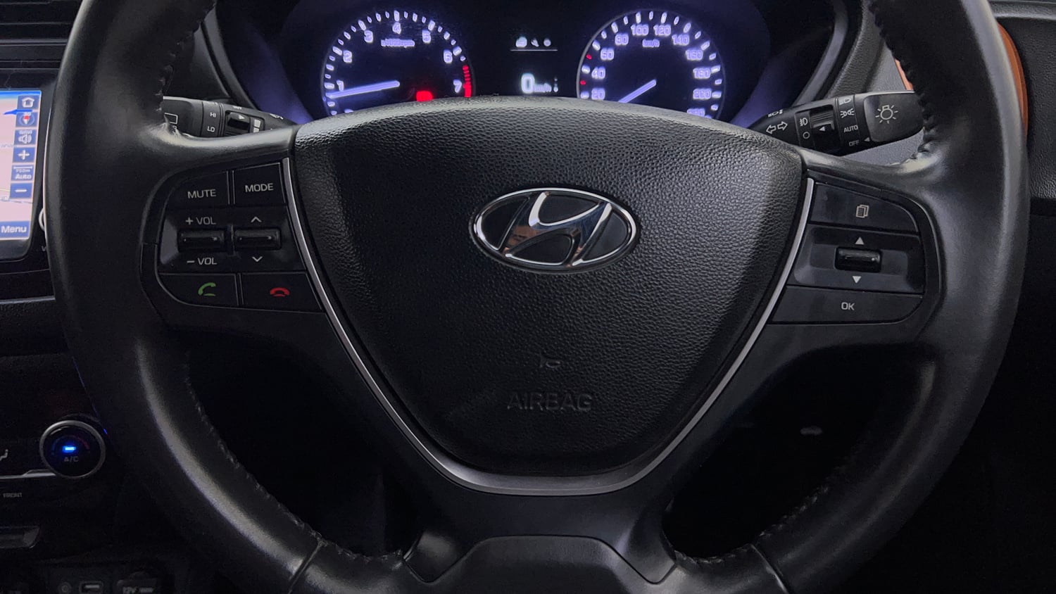 Used 2016 Hyundai i20 Active 1.2 SX Petrol Manual top_features Airbags
