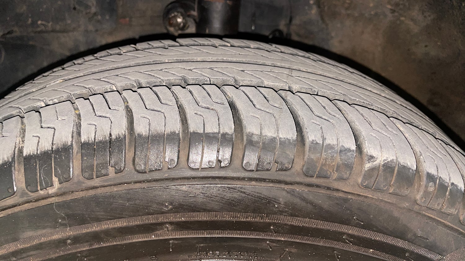 Used 2016 Honda Amaze 1.2 S AT i-VTEC Petrol Automatic tyres LEFT FRONT TYRE TREAD VIEW