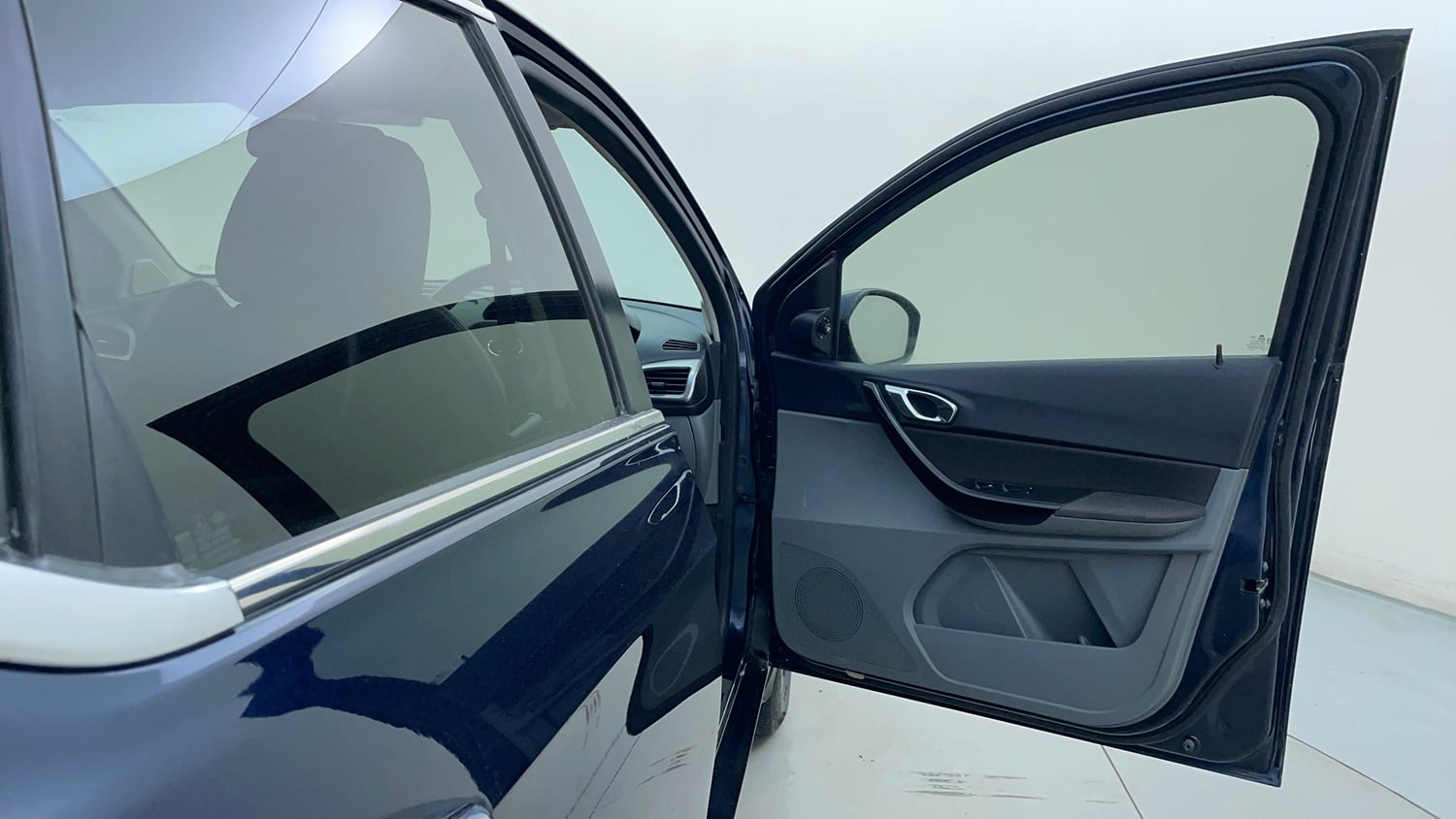 Used 2019 Tata Tigor Revotron XZA+ Petrol Automatic interior RIGHT FRONT DOOR OPEN VIEW
