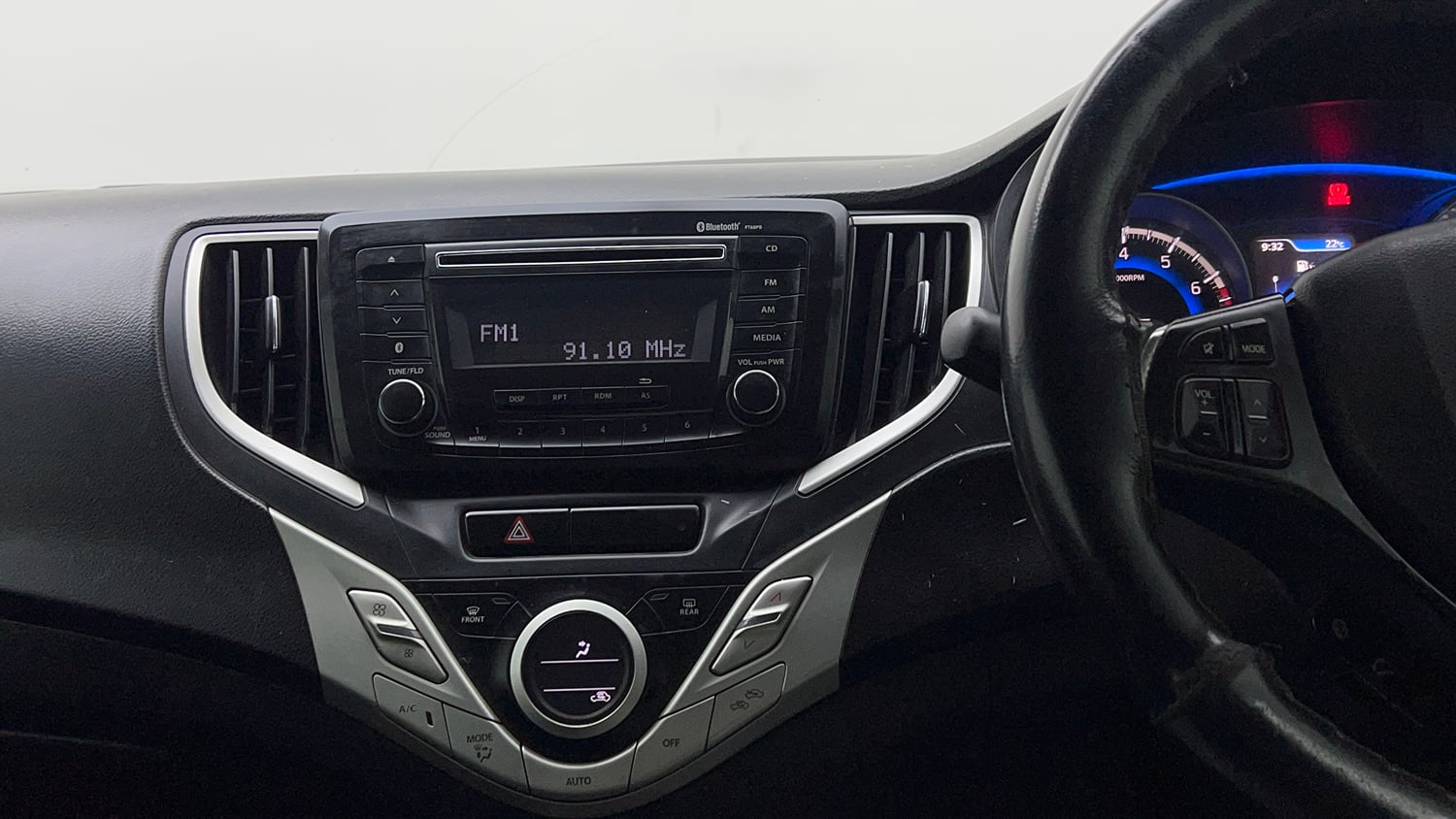 Used 2016 Maruti Suzuki Baleno Zeta 1.2 AT Petrol Automatic interior MUSIC SYSTEM & AC CONTROL VIEW