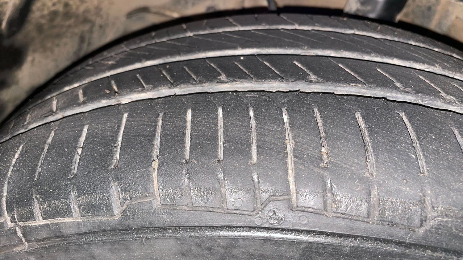 Used 2019 Tata Tigor Revotron XZA+ Petrol Automatic tyres LEFT FRONT TYRE TREAD VIEW