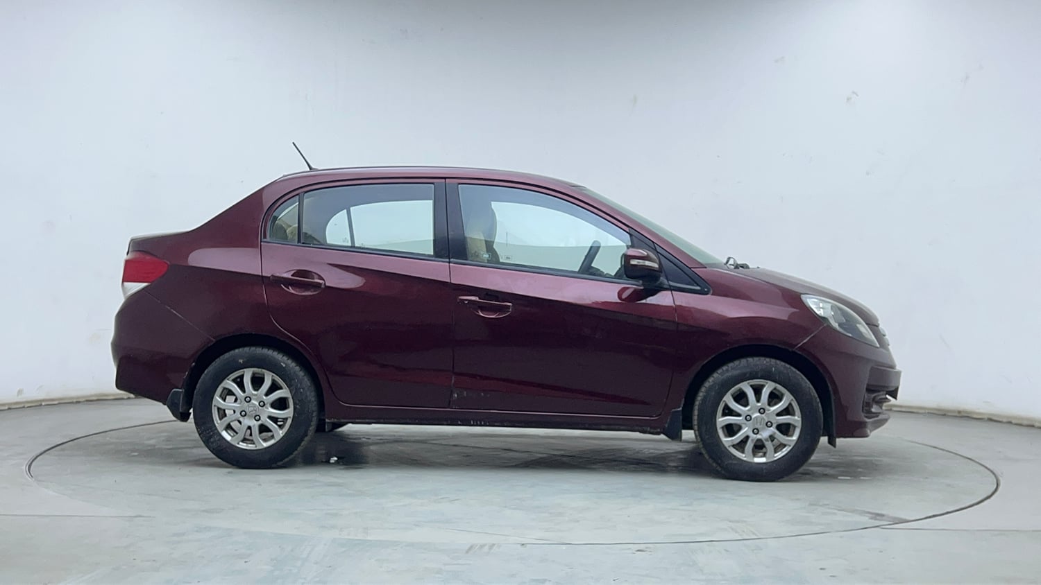 Used 2013 Honda Amaze 1.2 VX i-VTEC Petrol Manual exterior RIGHT SIDE VIEW