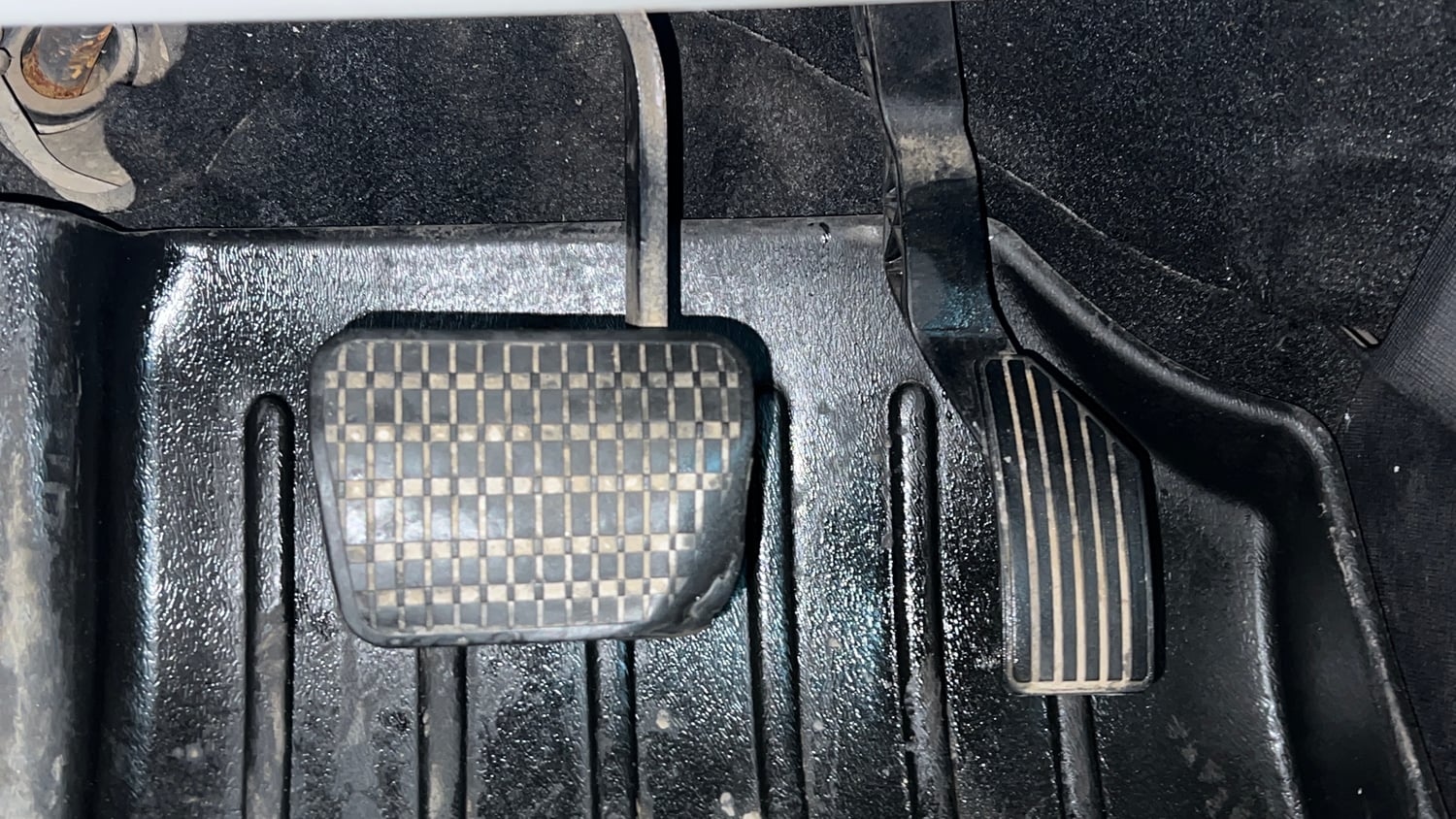 Used 2022 Tata Nexon XZA Plus (S) Petrol Automatic interior PEDALS VIEW