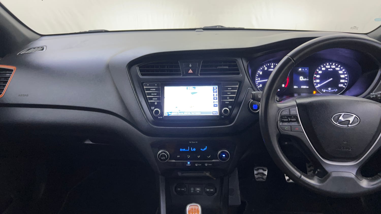 Used 2016 Hyundai i20 Active 1.2 SX Petrol Manual interior MUSIC SYSTEM & AC CONTROL VIEW