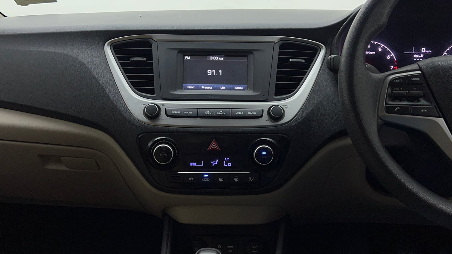 Used 2019 Hyundai Verna EX 1.4 VTVT Petrol Manual interior MUSIC SYSTEM & AC CONTROL VIEW