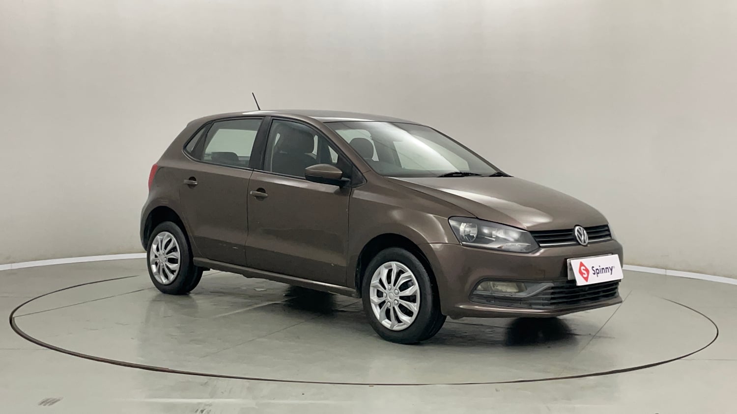Used 2016 Volkswagen Polo Comfortline 1.2L (P) Petrol Manual exterior RIGHT FRONT CORNER VIEW