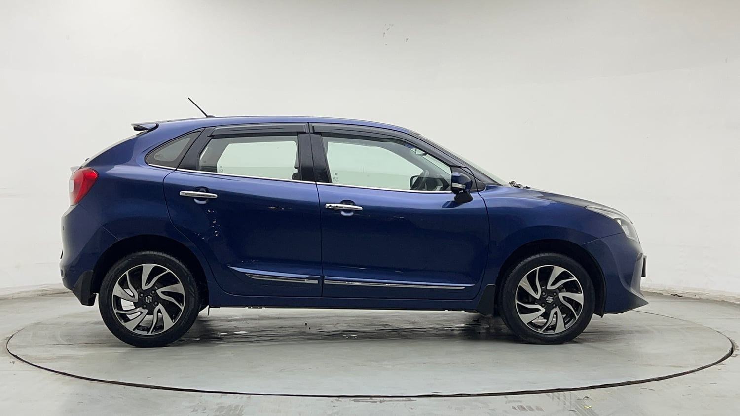 Used 2019 Maruti Suzuki Baleno Zeta Petrol Manual exterior RIGHT SIDE VIEW