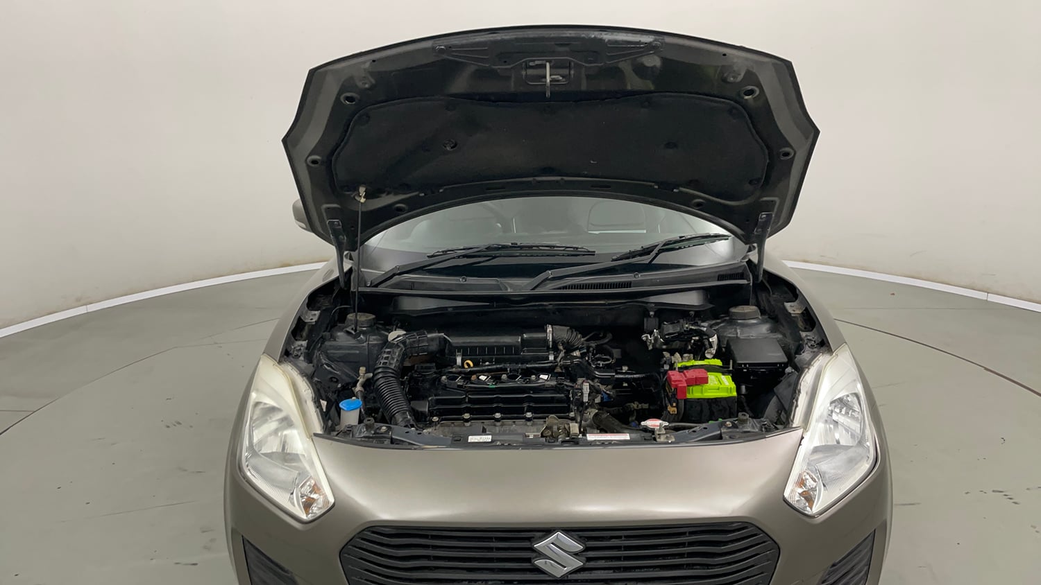 Used 2020 Maruti Suzuki Swift VXi Petrol Manual engine ENGINE & BONNET OPEN FRONT VIEW