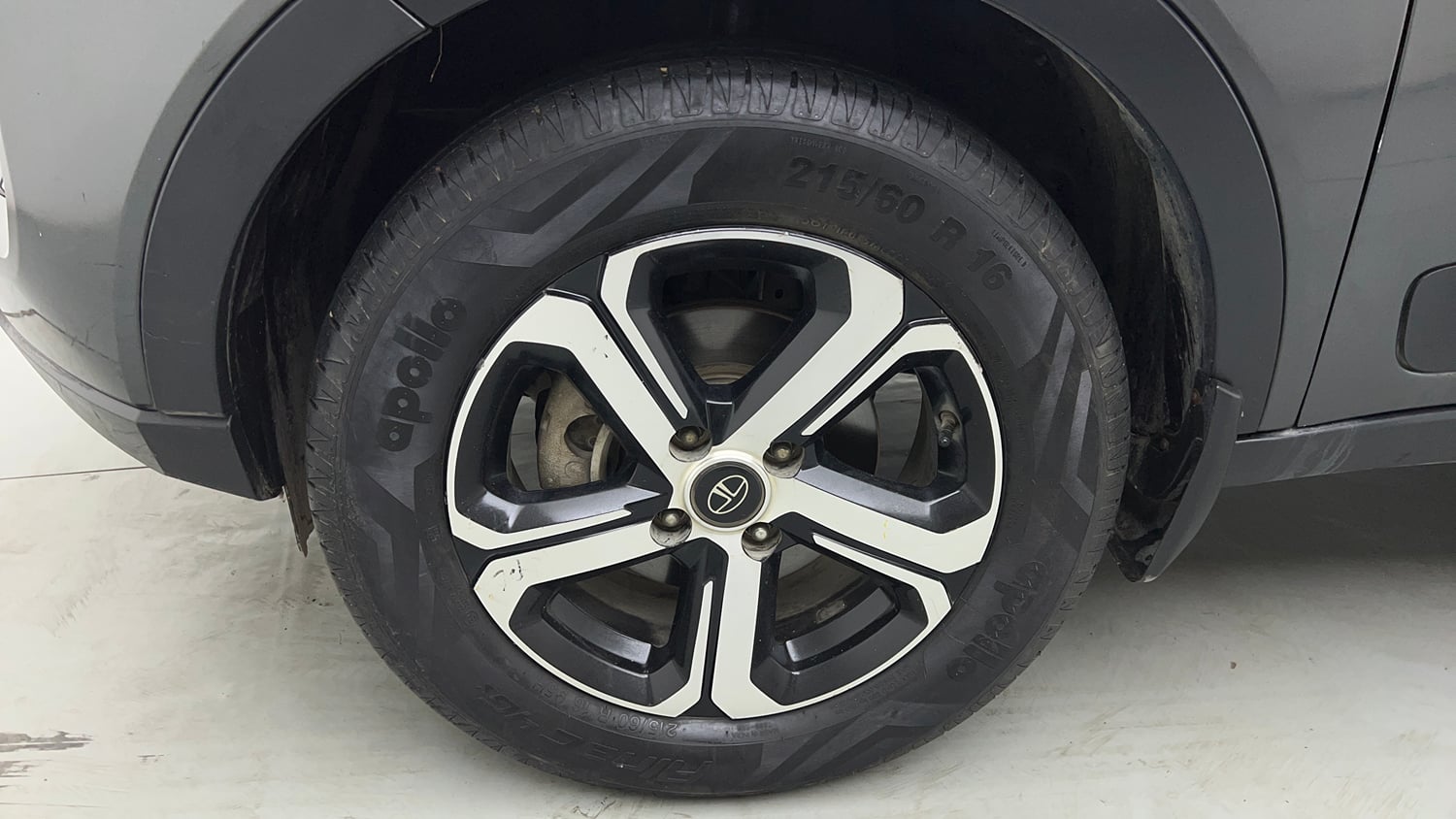 Used 2022 Tata Nexon XZA Plus (S) Petrol Automatic tyres LEFT FRONT TYRE RIM VIEW