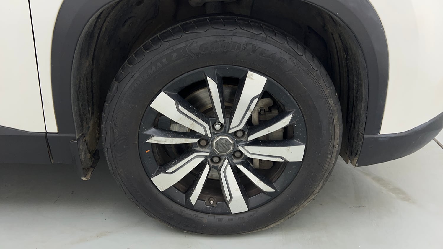 Used 2019 MG Motors Hector Sharp 1.5 DCT Petrol Petrol Automatic tyres RIGHT FRONT TYRE RIM VIEW