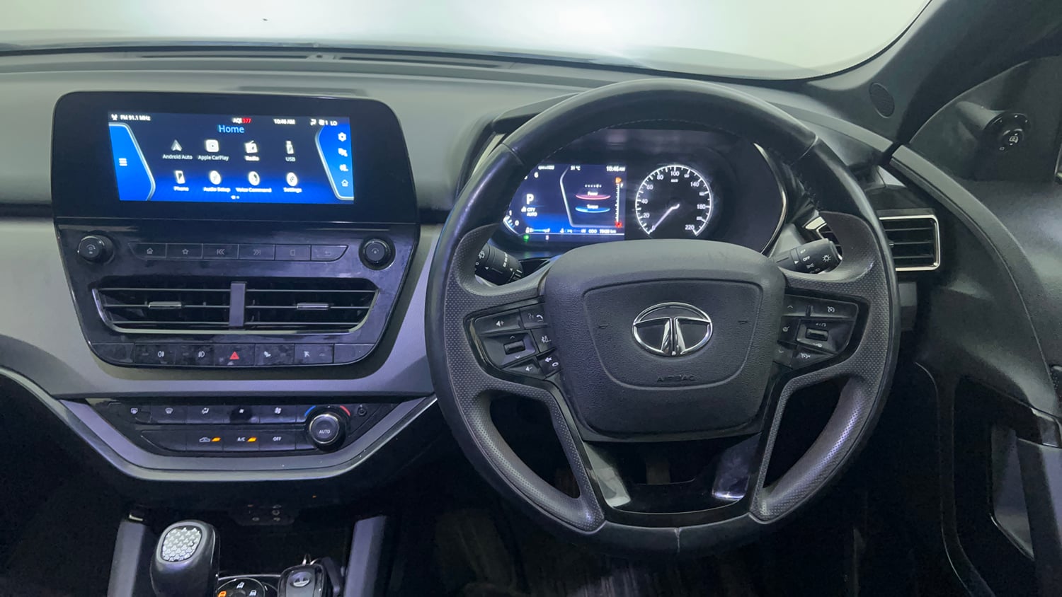Used 2022 Tata Harrier XZA Plus Dark Edition Diesel Automatic interior STEERING VIEW