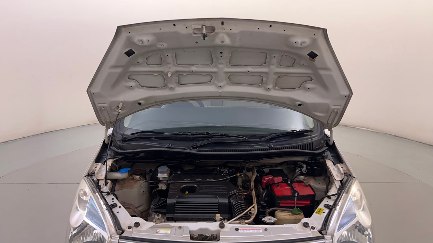 Used 2017 Maruti Suzuki Wagon R VXI Petrol Manual engine ENGINE & BONNET OPEN FRONT VIEW