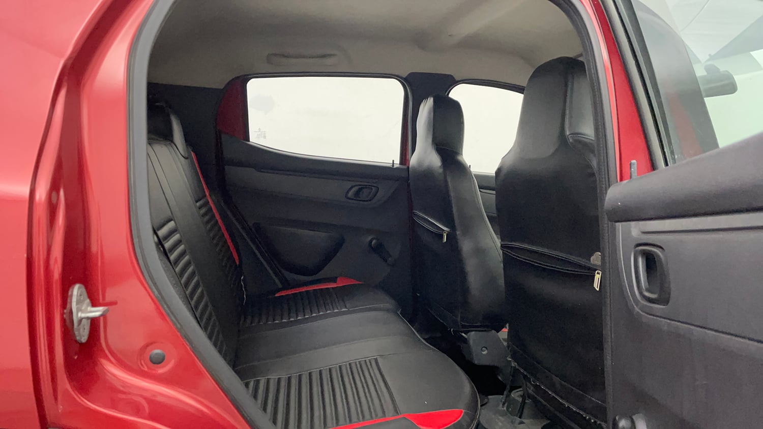 Used 2016 Renault Kwid 1.0 RXT Petrol Manual interior RIGHT SIDE REAR DOOR CABIN VIEW