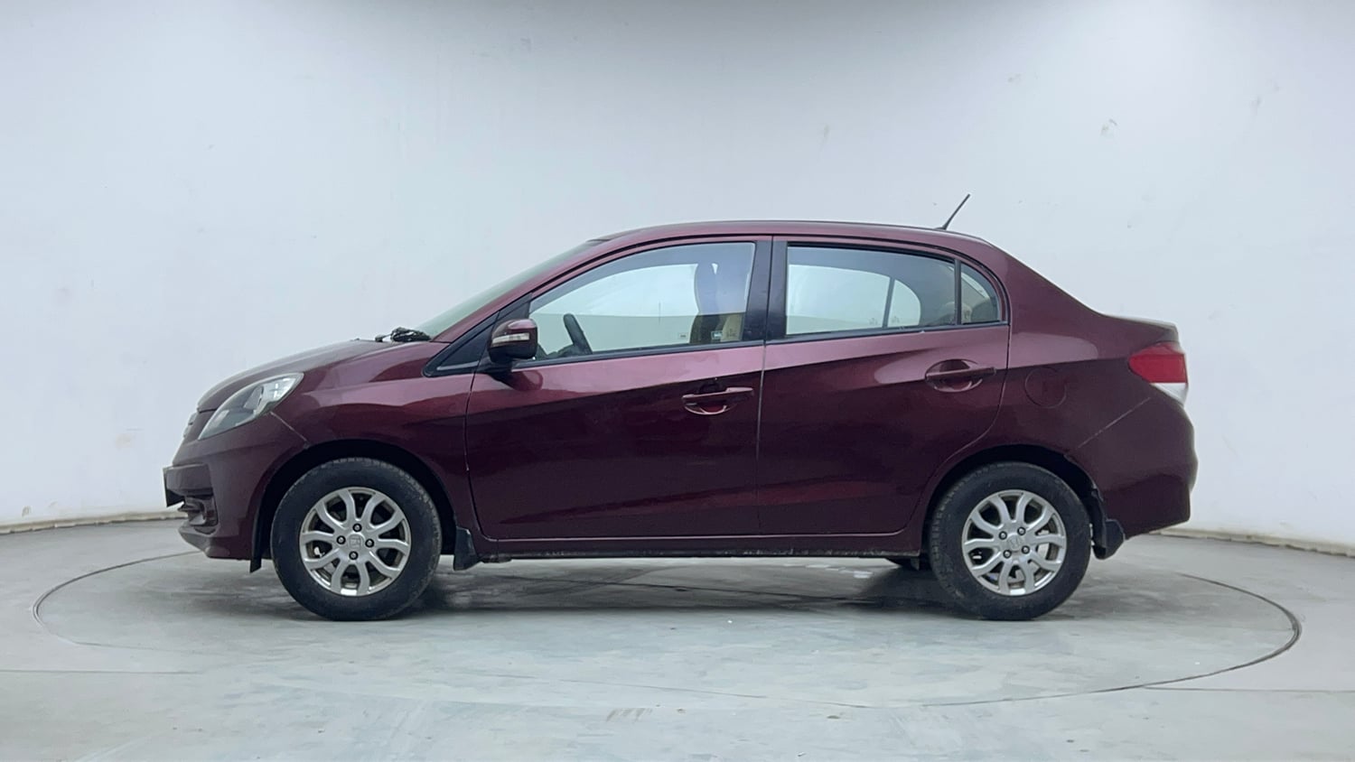 Used 2013 Honda Amaze 1.2 VX i-VTEC Petrol Manual exterior LEFT SIDE VIEW