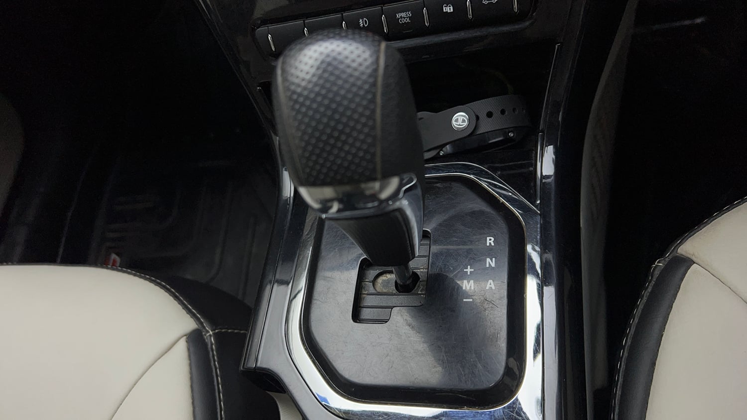 Used 2022 Tata Nexon XZA Plus (S) Petrol Automatic interior GEAR  KNOB VIEW