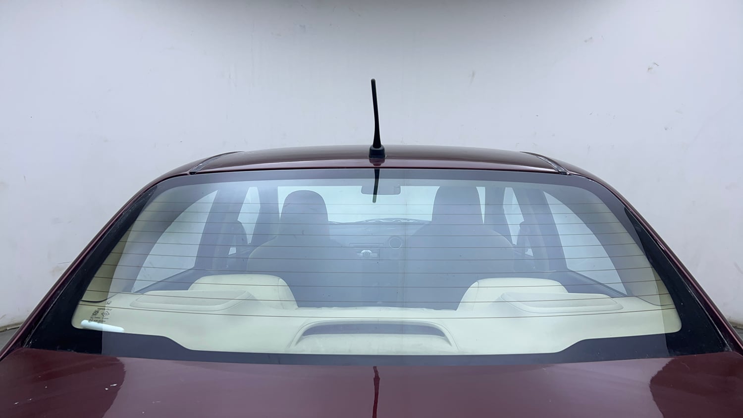 Used 2013 Honda Amaze 1.2 VX i-VTEC Petrol Manual exterior BACK WINDSHIELD VIEW