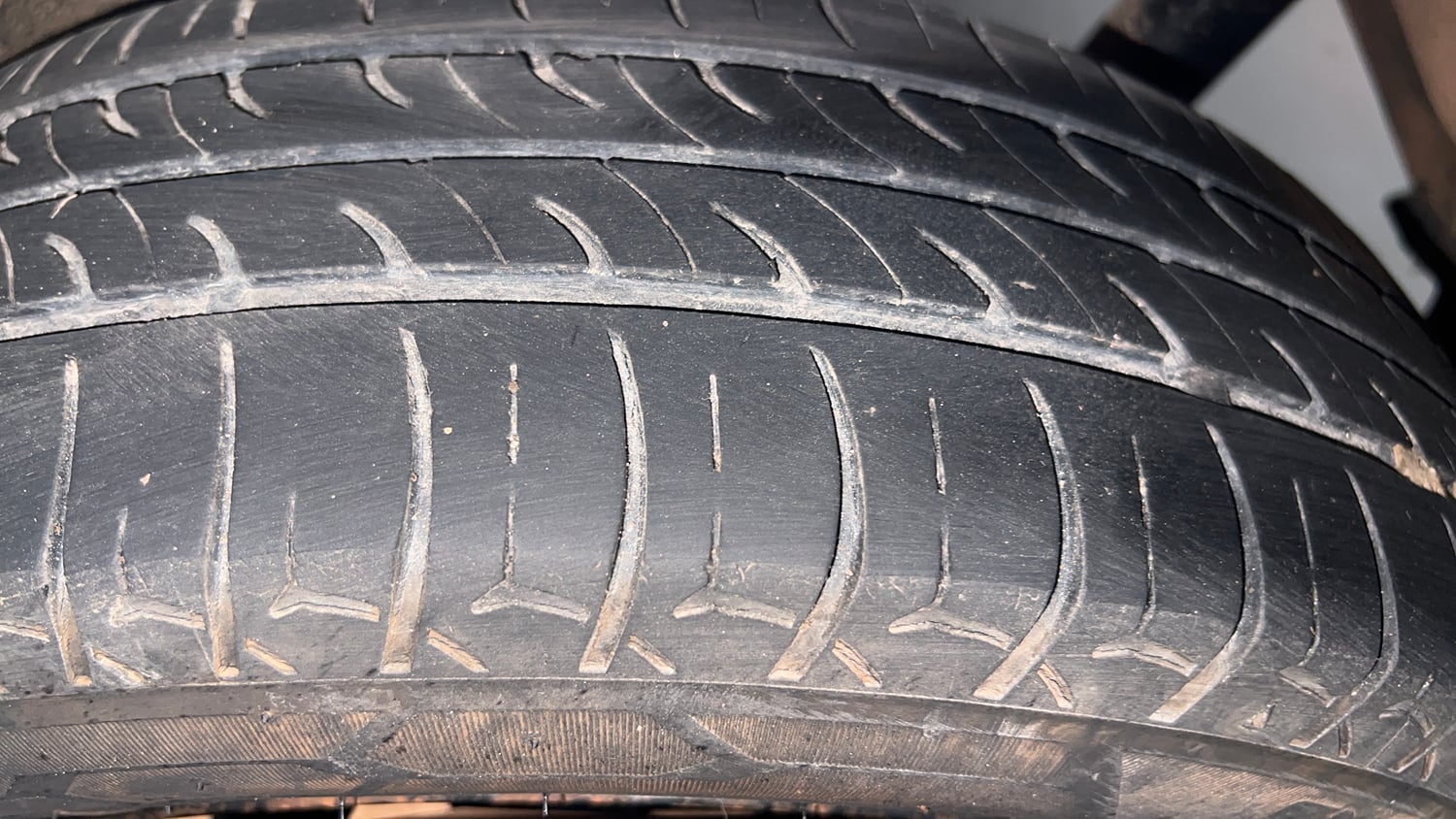 Used 2017 Maruti Suzuki Wagon R VXI Petrol Manual tyres LEFT REAR TYRE TREAD VIEW
