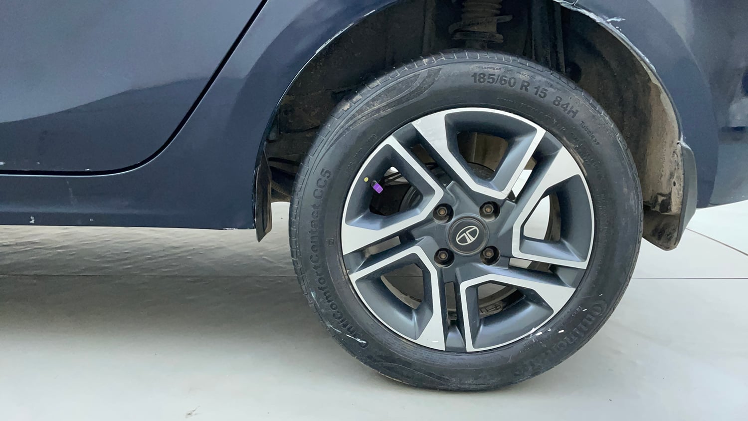 Used 2019 Tata Tigor Revotron XZA+ Petrol Automatic tyres LEFT REAR TYRE RIM VIEW