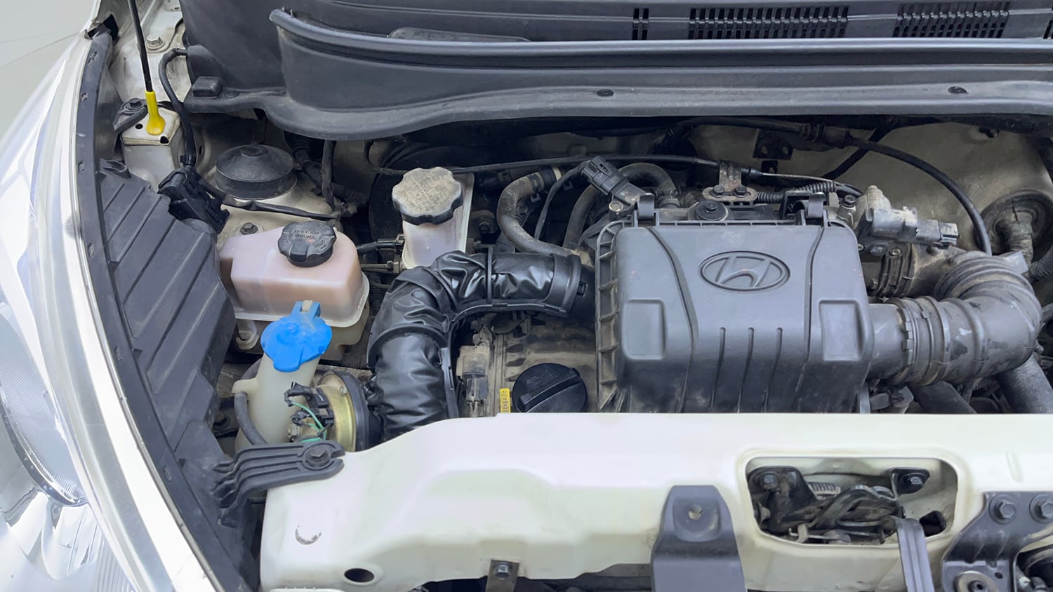 Used 2013 Hyundai Eon Sportz Petrol Manual engine ENGINE RIGHT SIDE VIEW