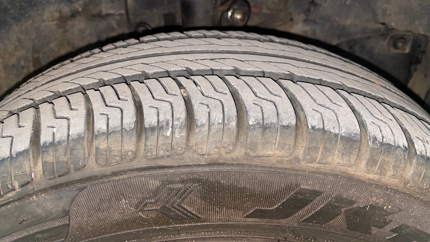 Used 2016 Honda Amaze 1.2 S AT i-VTEC Petrol Automatic tyres RIGHT FRONT TYRE TREAD VIEW