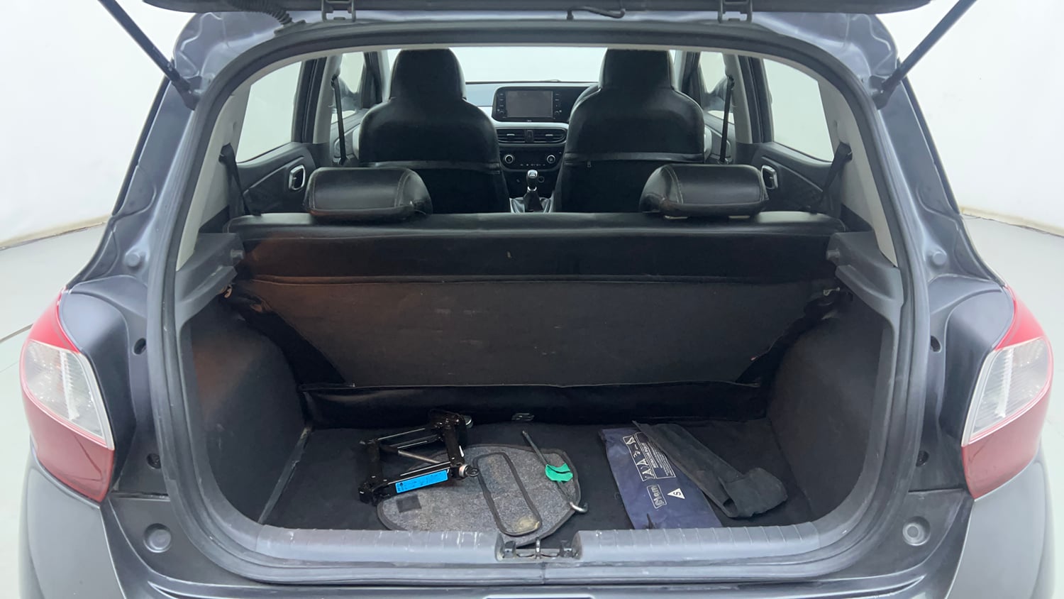 Used 2022 Hyundai Grand i10 Nios Asta 1.2 Kappa VTVT Petrol Manual interior DICKY INSIDE VIEW