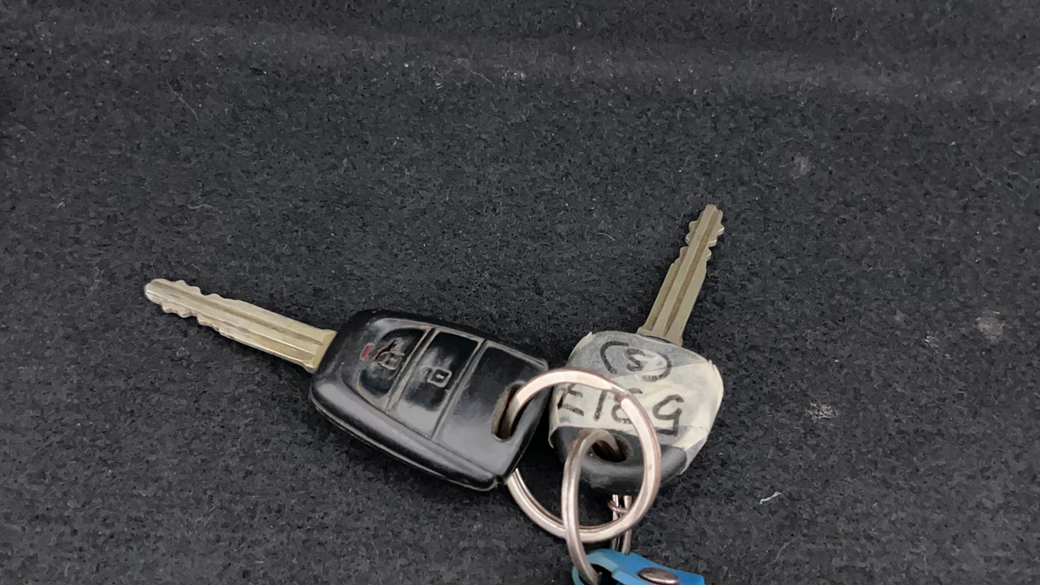 Used 2015 Hyundai Grand i10 Sportz 1.2 Kappa VTVT Petrol Manual extra CAR KEY VIEW