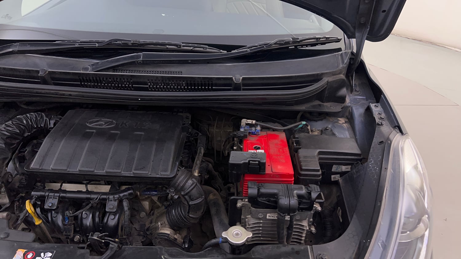 Used 2021 Hyundai Grand i10 Nios Asta AMT 1.2 Kappa VTVT Petrol Automatic engine ENGINE LEFT SIDE HINGE & APRON VIEW