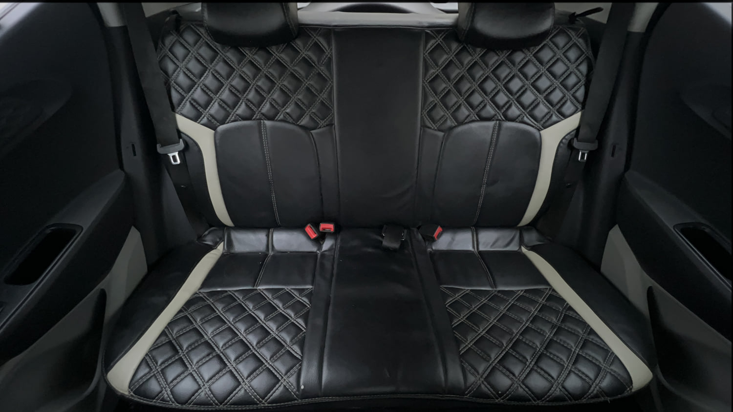 Used 2022 Hyundai Grand i10 Nios Asta 1.2 Kappa VTVT Petrol Manual interior REAR SEAT CONDITION VIEW