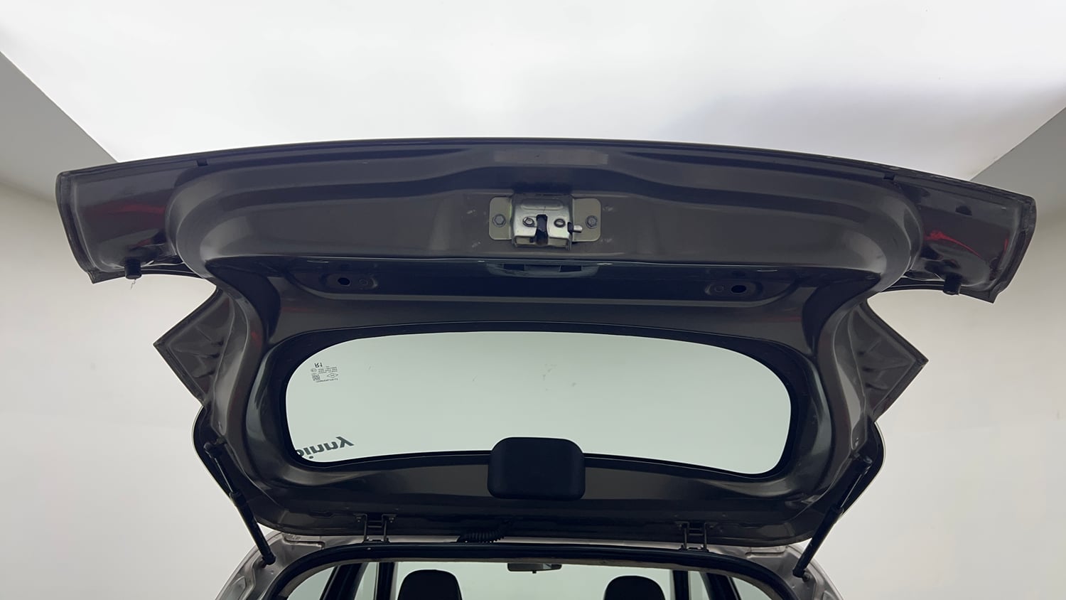 Used 2017 Renault Kwid 1.0 RXL AMT Petrol Automatic interior DICKY DOOR OPEN VIEW