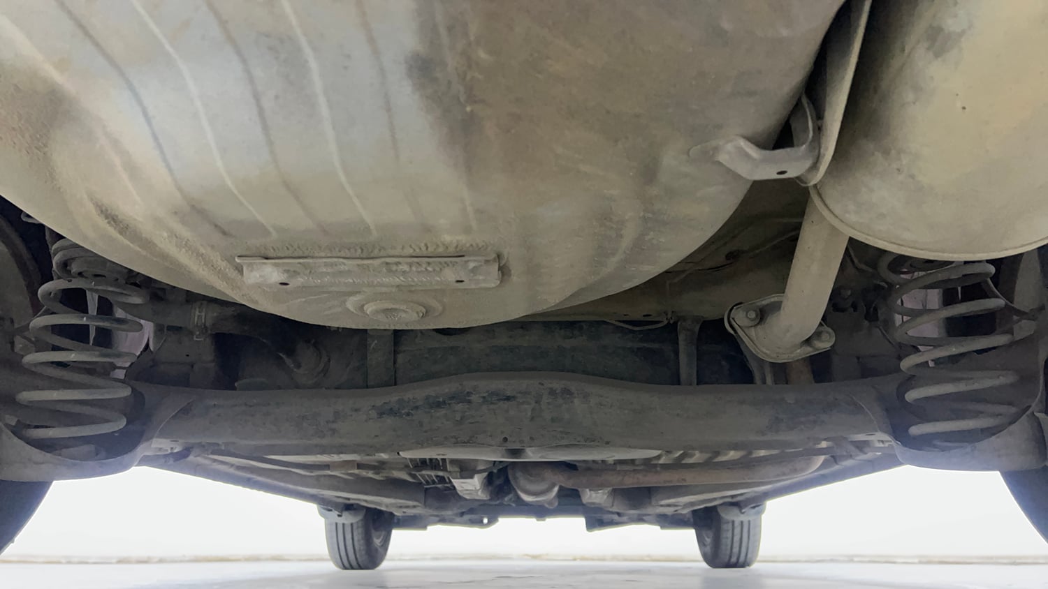 Used 2013 Honda Amaze 1.2 VX i-VTEC Petrol Manual extra REAR UNDERBODY VIEW (TAKEN FROM REAR)