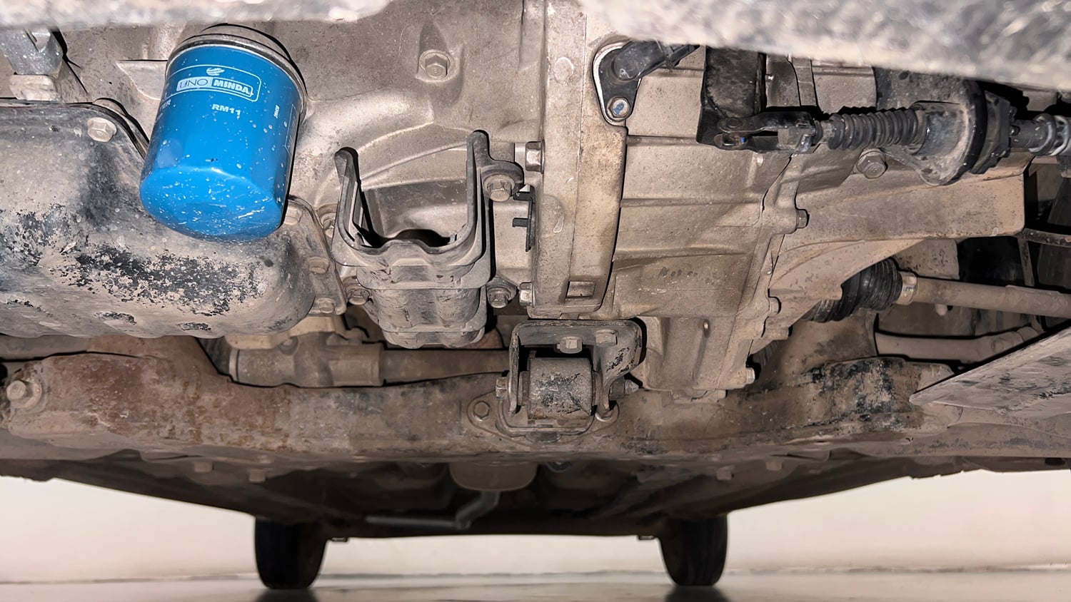 Used 2016 Hyundai Grand i10 Sportz 1.2 Kappa VTVT Petrol Manual extra FRONT LEFT UNDERBODY VIEW