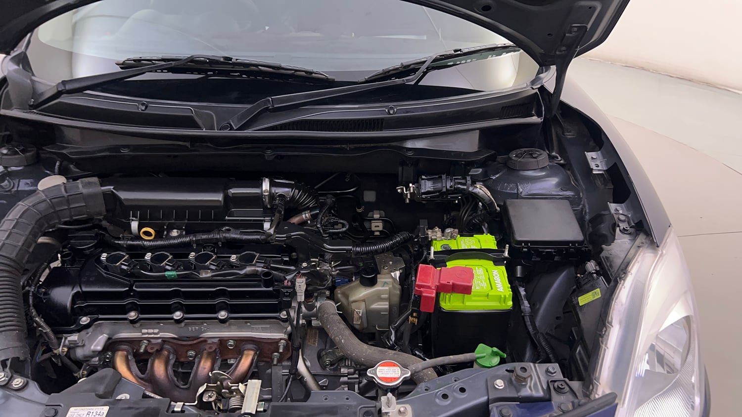 Used 2019 Maruti Suzuki Swift VXi AMT Petrol Automatic engine ENGINE LEFT SIDE HINGE & APRON VIEW