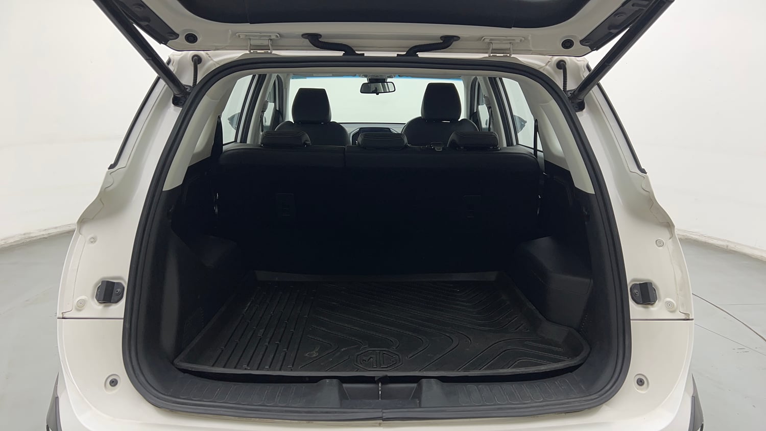 Used 2019 MG Motors Hector Sharp 1.5 DCT Petrol Petrol Automatic interior DICKY INSIDE VIEW