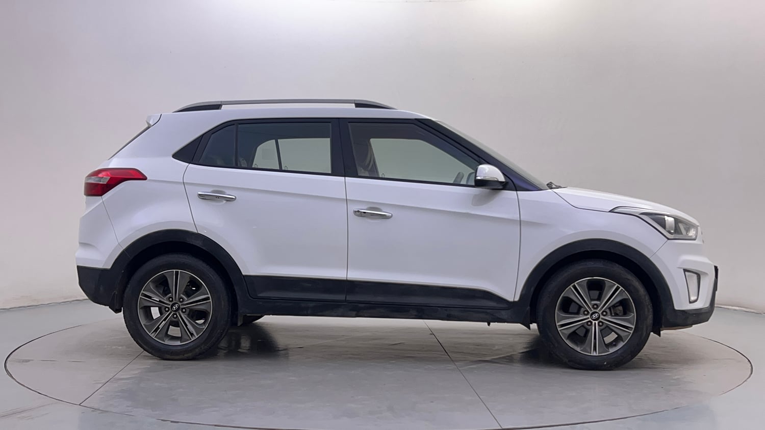 Used 2017 Hyundai Creta SX Plus 1.6 AT Petrol Petrol Automatic exterior RIGHT SIDE VIEW