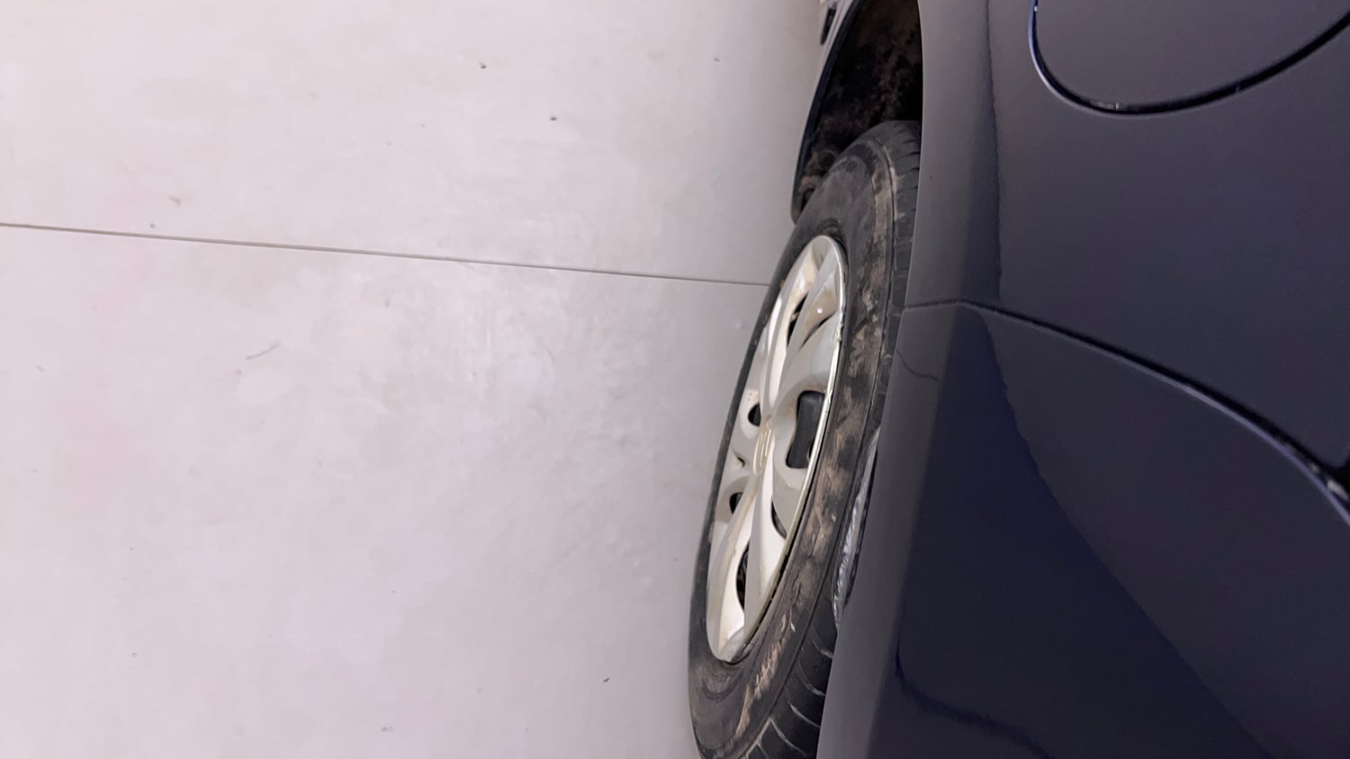 Used 2019 Maruti Suzuki Swift VXi AMT Petrol Automatic dents MINOR SCRATCH
