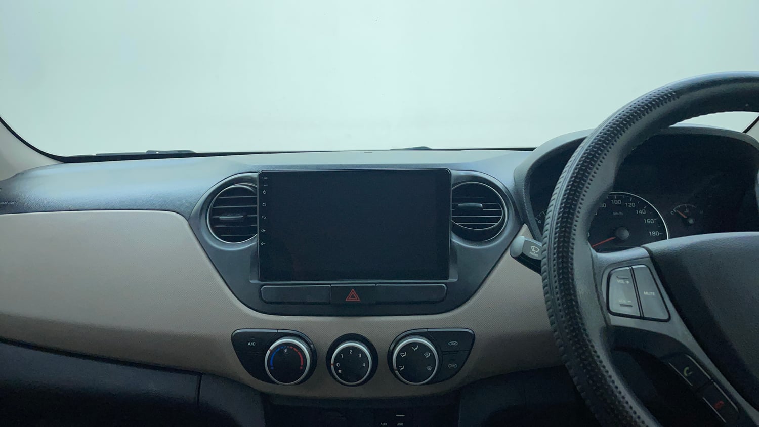 Used 2019 Hyundai Grand i10 Magna 1.2 Kappa VTVT Petrol Manual interior MUSIC SYSTEM & AC CONTROL VIEW