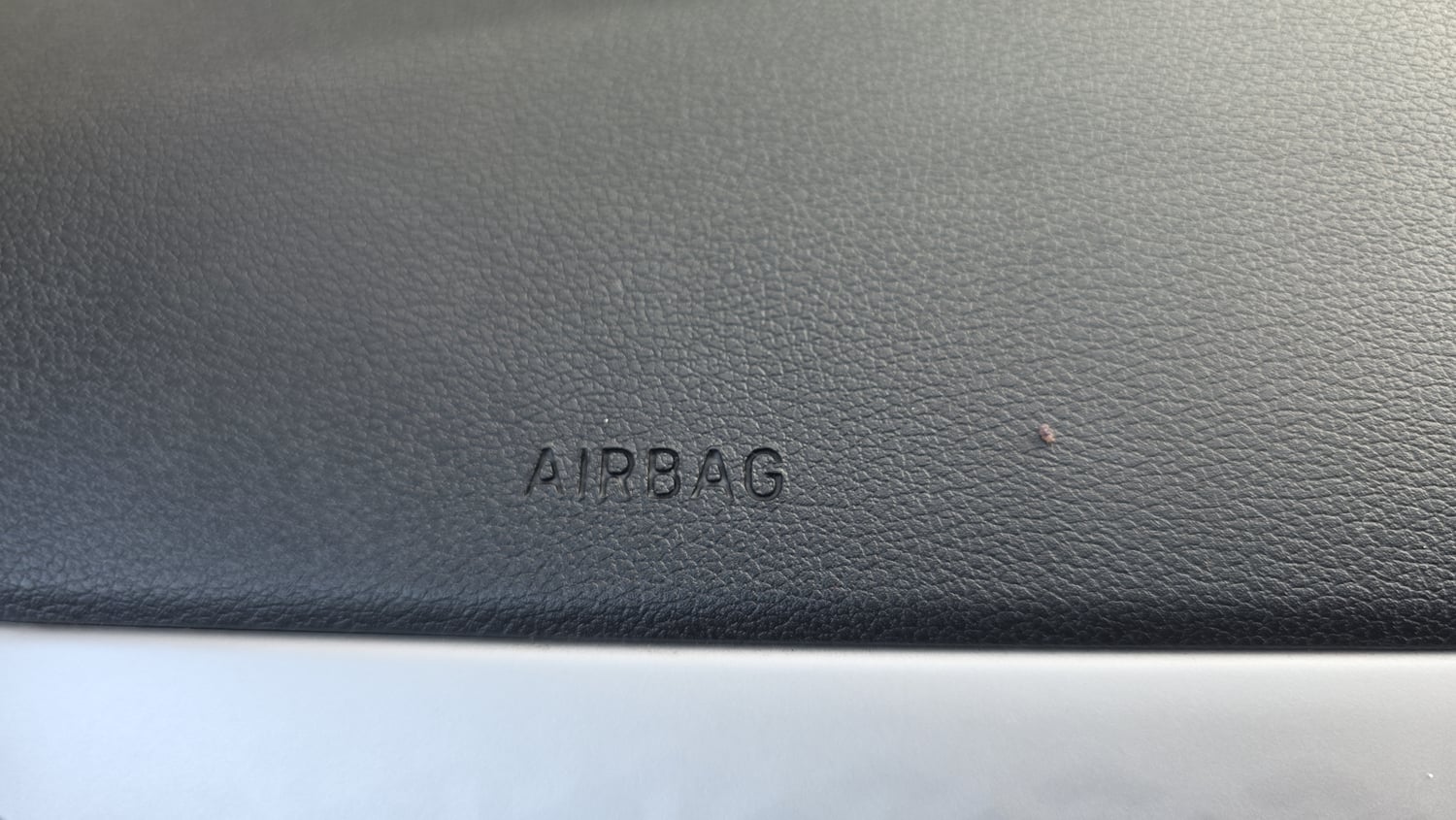 Used 2023 Hyundai Exter SX (O) Connect 1.2 AMT Petrol Automatic top_features Airbags