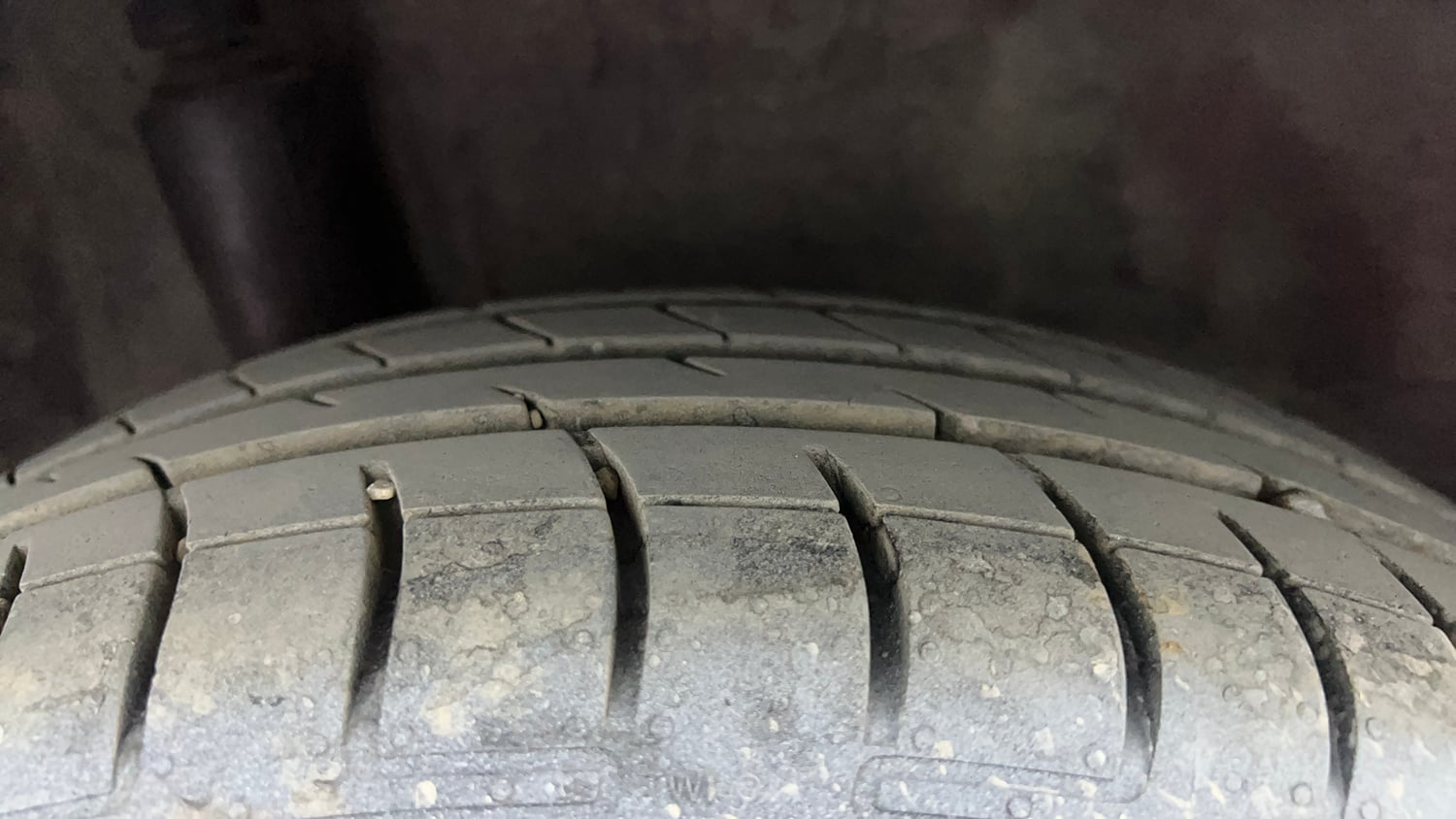 Used 2013 Honda Amaze 1.2 VX i-VTEC Petrol Manual tyres RIGHT REAR TYRE TREAD VIEW