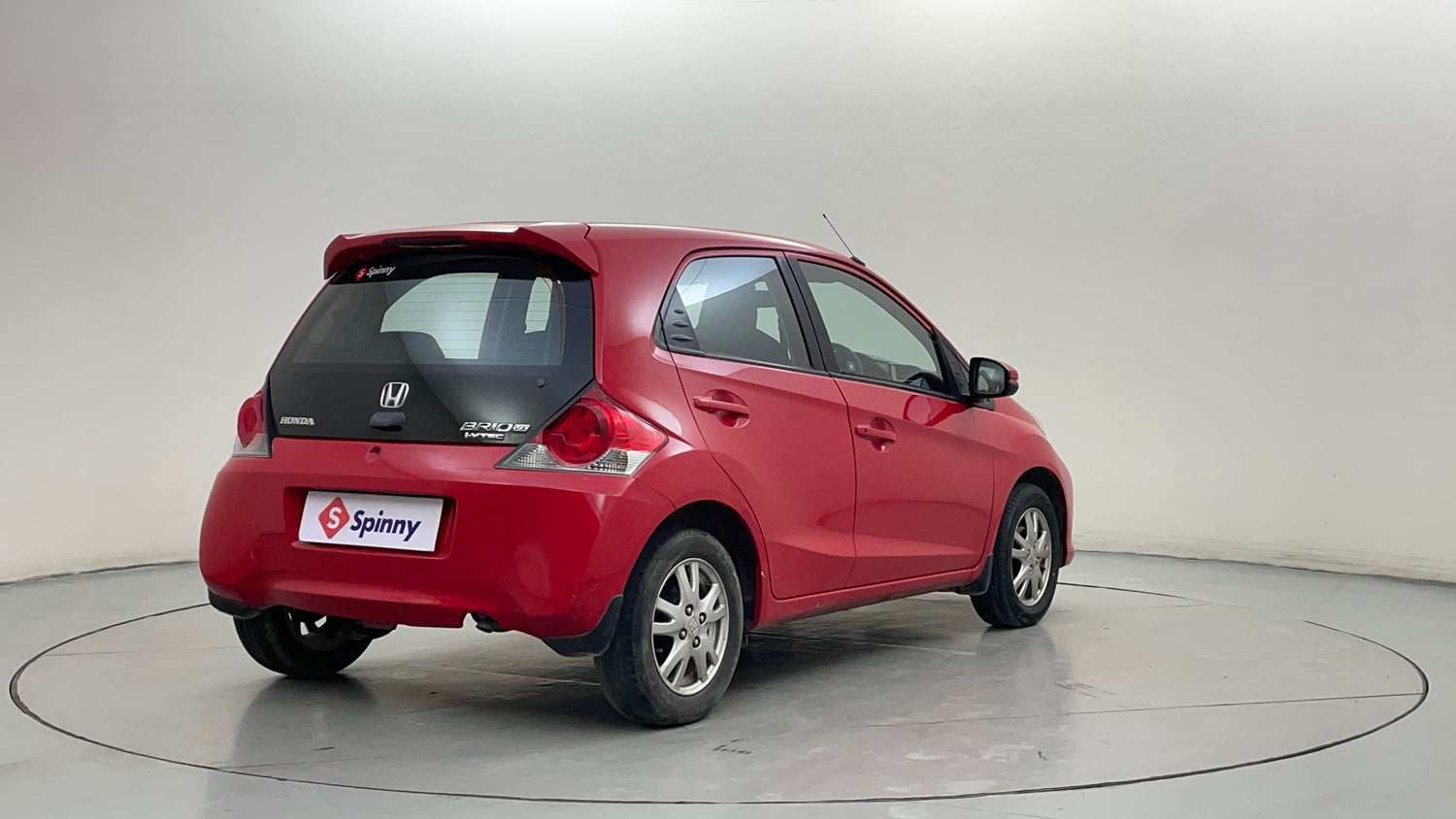 Used 2016 Honda Brio VX MT Petrol Manual exterior RIGHT REAR CORNER VIEW