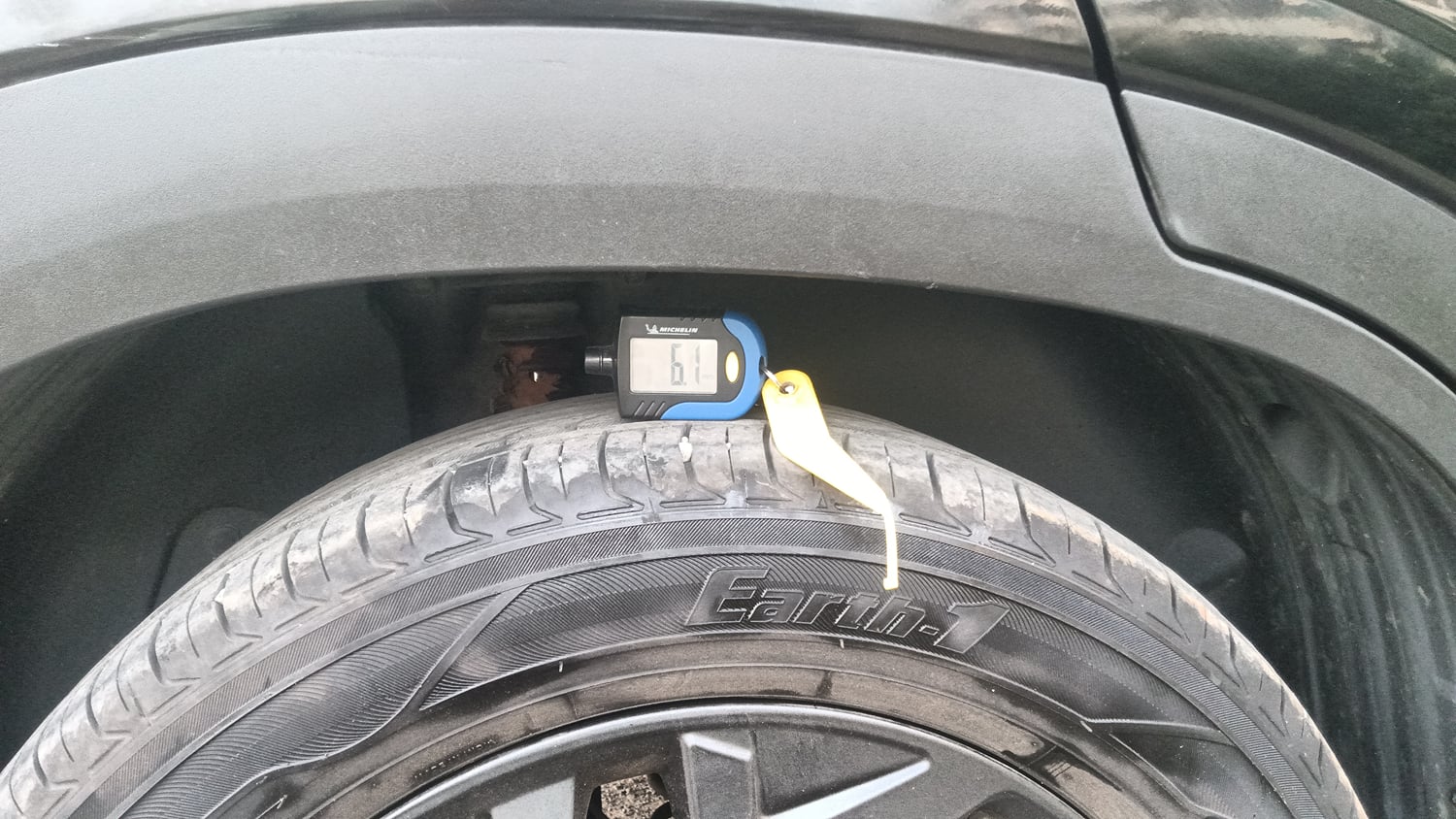 Used 2022 Hyundai Creta SX (O) 1.5 Diesel Automatic knight Diesel Automatic tyres RIGHT REAR TYRE TREAD VIEW