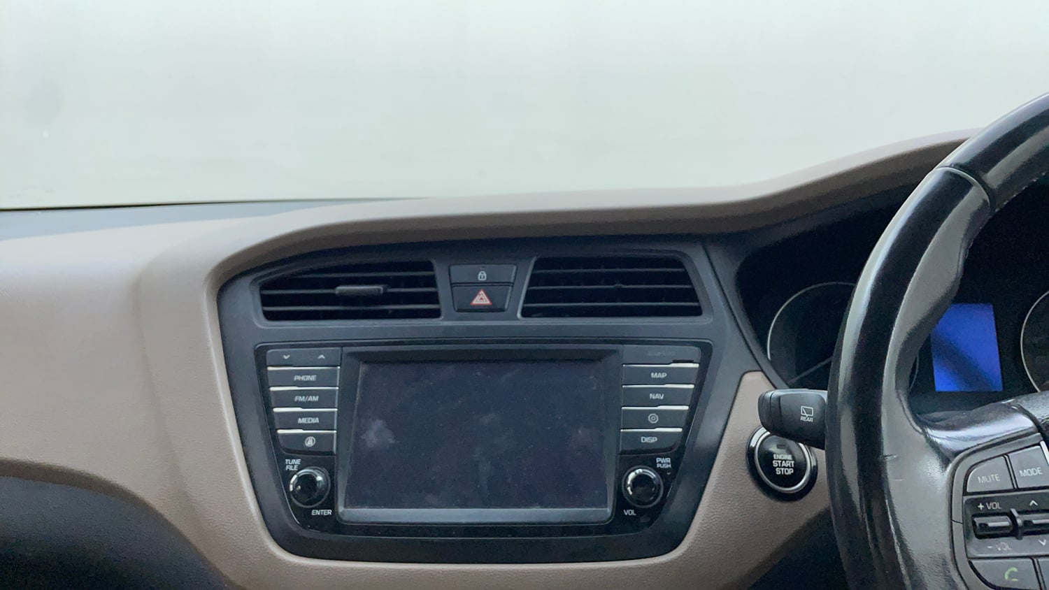 Used 2015 Hyundai Elite i20 Asta 1.2 Petrol Manual top_features Integrated (in-dash) music system
