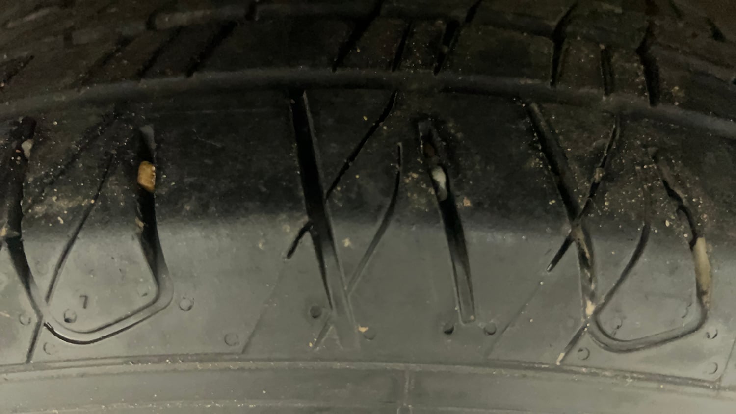 Used 2020 Hyundai Creta SX (O) 1.4 Turbo 7 DCT Petrol Automatic tyres LEFT FRONT TYRE TREAD VIEW