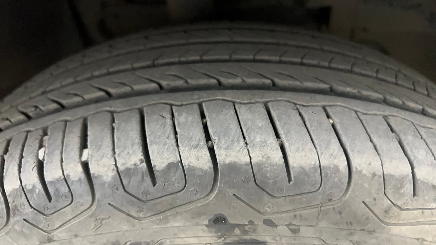 Used 2024 Tata Nexon Creative 1.2 Revotron Petrol 6AMT DT Petrol Automatic tyres RIGHT FRONT TYRE TREAD VIEW